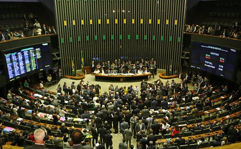 O que você acha do voto impresso? Vejamos a opinião de alguns deputados federais alagoanos