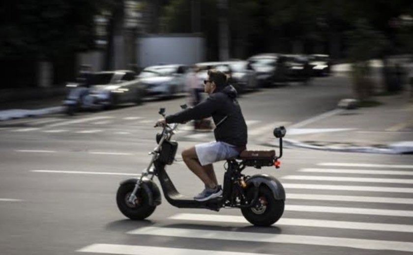 Novas regras para ciclomotores entram em vigor a partir desta quinta-feira
