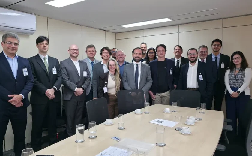 Governo Lula se reúne com setor pornô e discute a proteção de menores