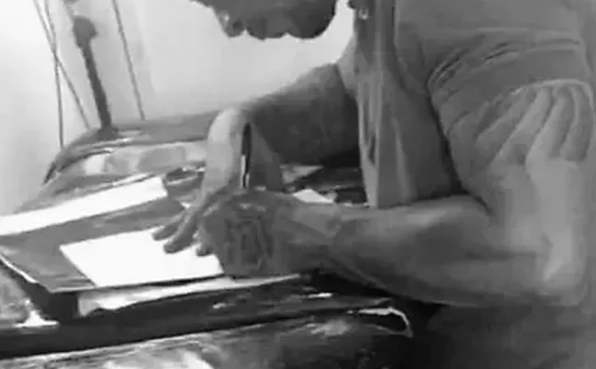 Tatuador é assassinado a tiros em Murici