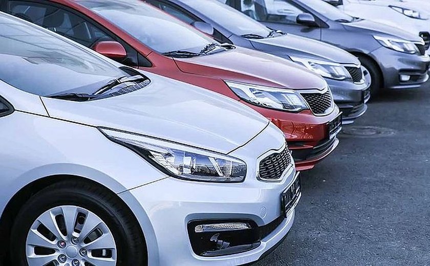 Descontos em carros vão variar entre R$ 2 mil e R$ 8 mil, anuncia Governo