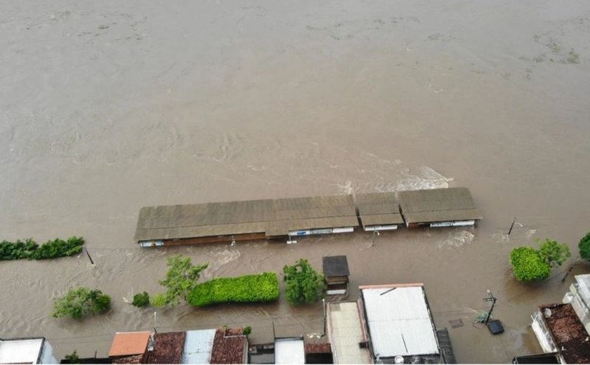 Defesa Civil e Grupamento Aéreo de AL ajudarão vítimas das enchentes na Bahia