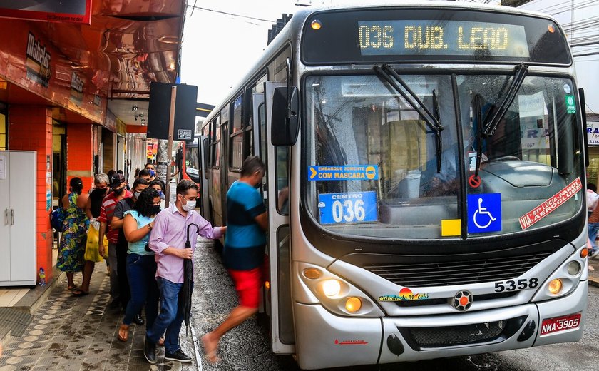 Projeto do passe livre e do ISS zero barra reajuste de passagem e estabelece metas a empresas