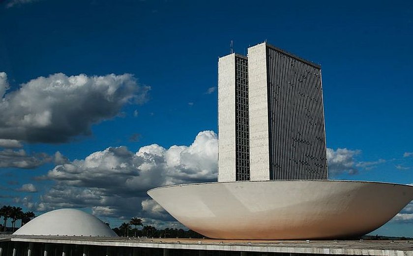 CCJ da Câmara estende desoneração da folha de pagamento até 2023