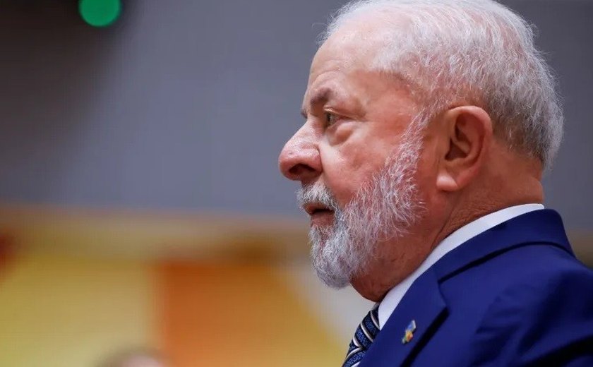 Lula assina PL e medida provisória que liberam jogos de azar no país