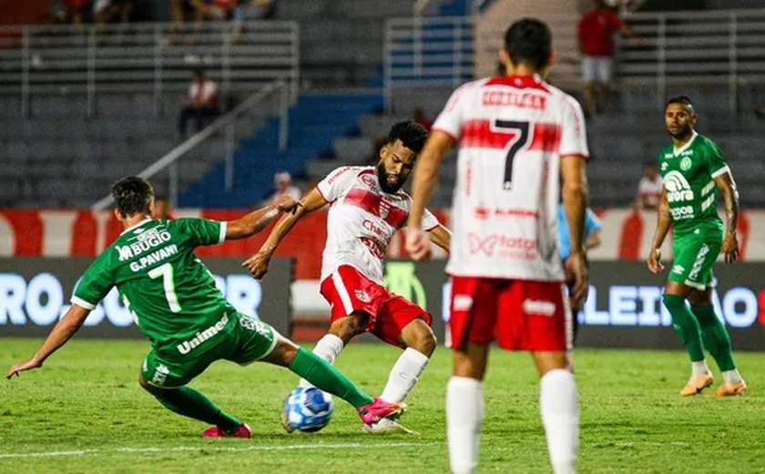 CRB volta a vencer e afunda a Chapecoense no Z-4