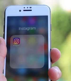 Instagram anuncia o fim do ‘arrasta para cima’ nos stories