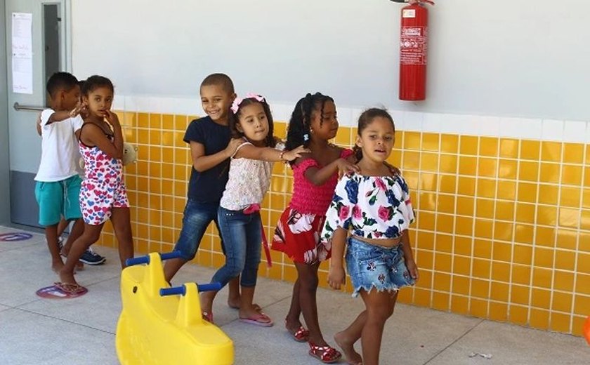 Creche recém-inaugurada no Vergel atende crianças para evoluir no aprendizado e interação