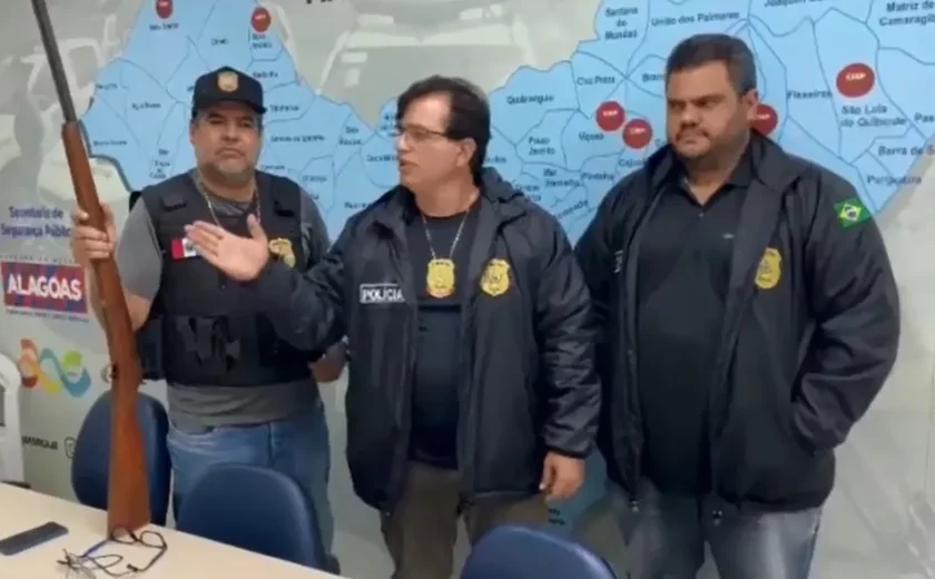 Homem que matou irmão por engano se apresenta à polícia