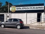 Bandido aponta arma pra cabeça de vítima, deixa arma cair e acaba rendido por populares