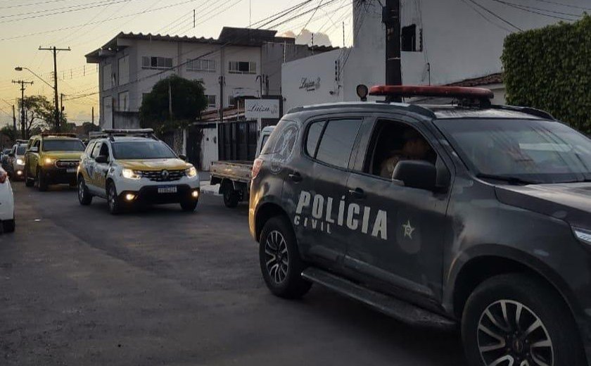 Operação cumpre 12 mandados em Maceió contra o tráfico de drogas