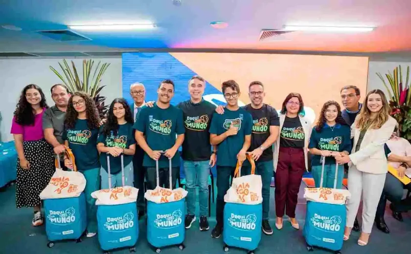 Estudantes da rede pública de Alagoas recebem kits e se preparam para intercâmbio na Inglaterra