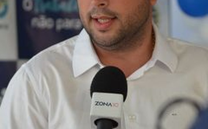 Prefeito Arthur Freitas tem 92% de aprovação popular em Santana do Mundaú