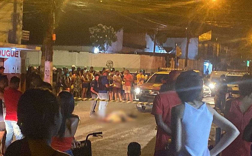 Homem é assassinado com oito tiros em cruzamento de ruas no bairro de Ponta Grossa