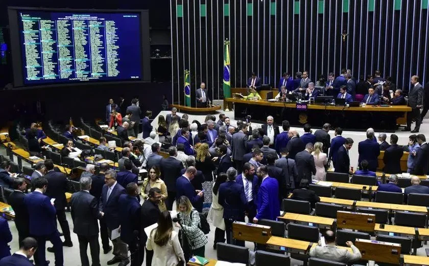 Dois deputados de AL votaram contra a reforma tributária; veja os votos dos deputados alagoanos