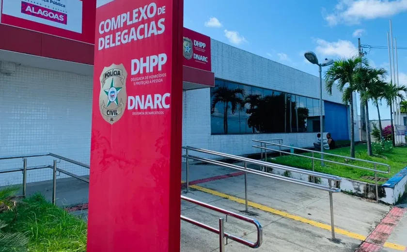 Criança de 6 anos ajuda mãe a ser resgatada de cárcere privado e impede feminicídio