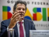 Governo recua e mantém IOF mais baixo para transferências ao exterior