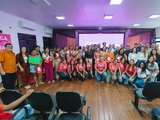 Com o programa Toca no Coração, Alane Menezes contempla mães atípicas com entrega de óculos em parceria com a Ótica União