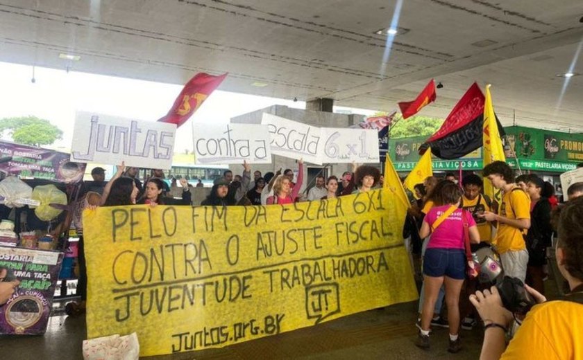 Trabalhadores protestam contra a escala 6x1 em todo o Brasil