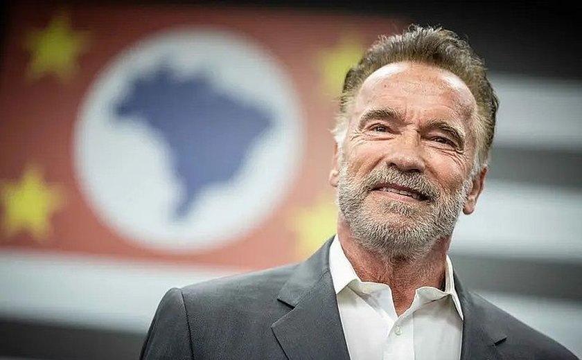 Schwarzenegger fica 1 min em evento da Netflix em SP e sai sem falar nada