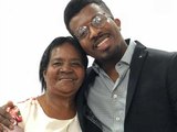 Mãe do cantor gospel Delino Marçal é morta a pancadas na porta da igreja