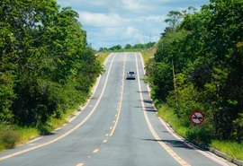 Governo de Alagoas injeta R$ 65,5 milhões na Barra de Santo Antônio, impulsionando infraestrutura e turismo local.