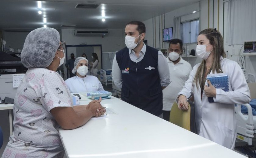 Alexandre Ayres visita HGE para destacar as mudanças que estão sendo feitas na unidade