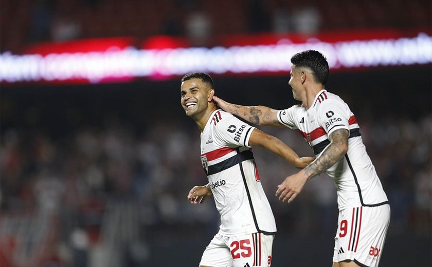 São Paulo vence e bota mais pressão no Cruzeiro