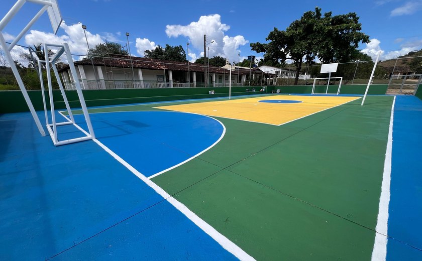Prefeitura de Branquinha conclui reforma de quadra e acelera reestruturação de dois outros espaços na zona rural