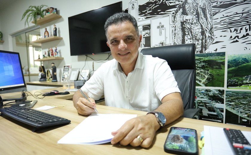 Prefeito Kil anuncia salário antecipado na conta do servidor