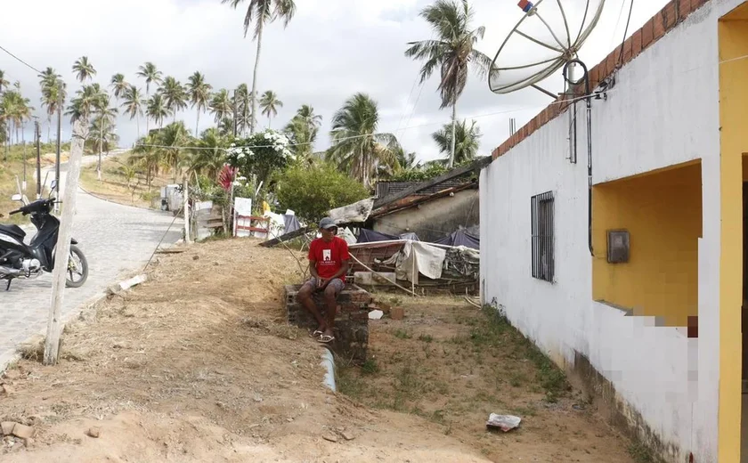 Homem é decapitado e tem cabeça deixada no muro de uma casa