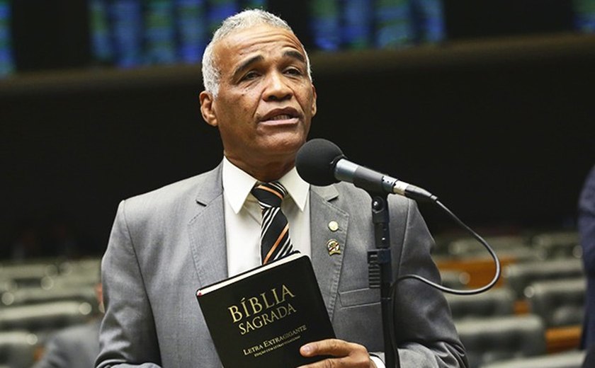 Deputado diz que “homem tem binga e mulher tem tcheca”