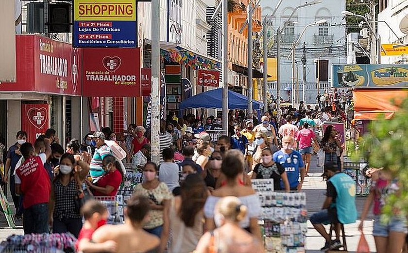Mulher de 44 anos é presa dentro de loja no Centro após tentar furtar produtos
