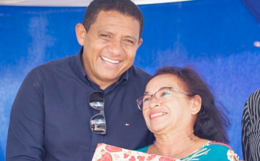 Abertura do Mês das Mães é comemorado com festa e sorteio de brindes em Palmeira dos Índios