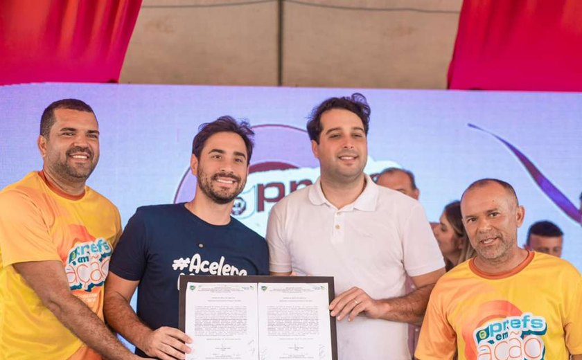 Prefeito de Santana do Mundaú assina ordem de serviço para reforma do Mercado Público