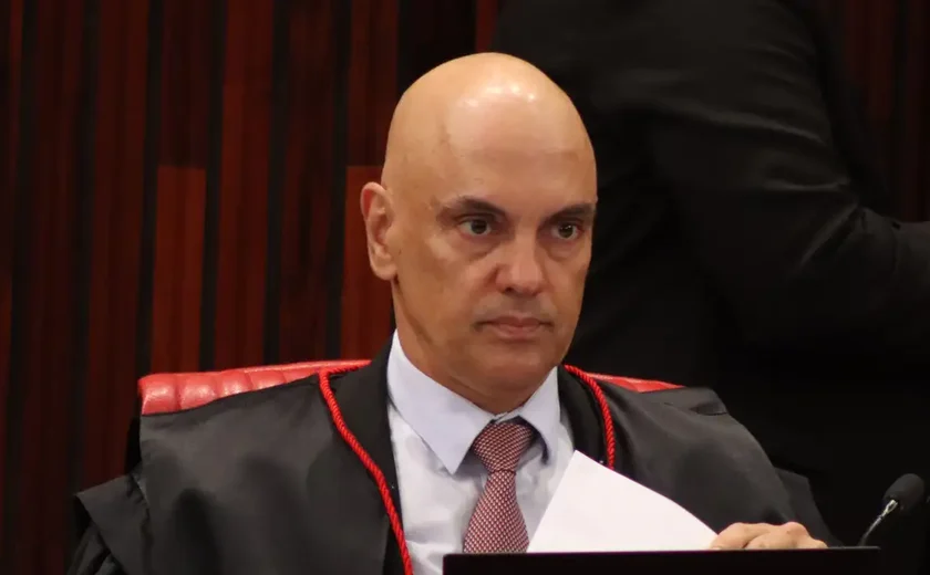Moraes nega mais um recurso de Bolsonaro para deixar de ser inelegível