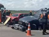 Colisão entre carros deixa cinco feridos no Benedito Bentes