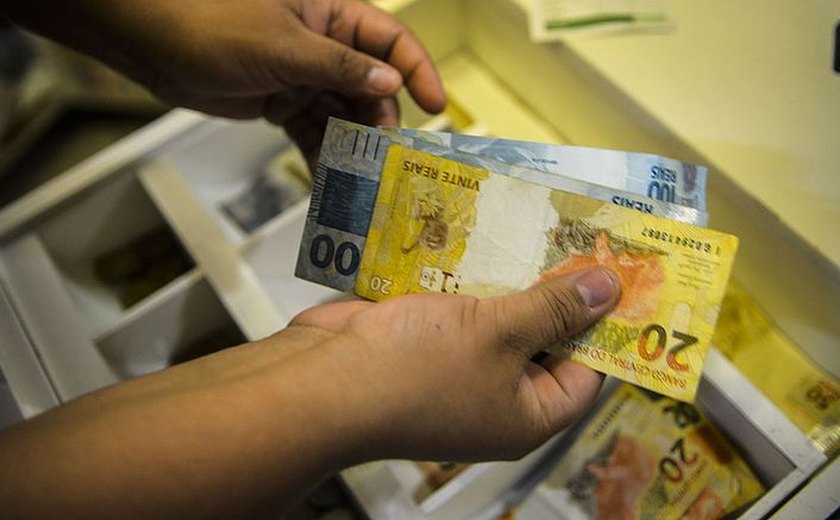 Beneficiários com NIS final 5 recebem neste sábado Auxílio Brasil