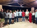Prefeito Júnior Menezes e aliados visitam o ex-governador Manoel Gomes de Barros