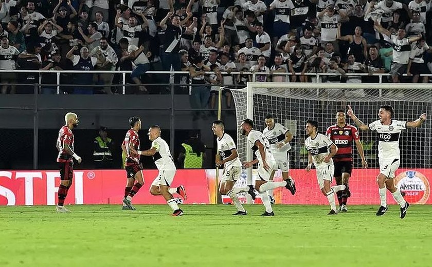 Flamengo toma virada pelo alto, perde para Olimpia e cai na Libertadores