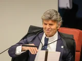 Fux vota pela anulação do processo contra Bolsonaro e outros réus, alegando falta de competência do STF
