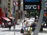 Número de dias com ondas de calor mais que dobrou em 20 anos no país