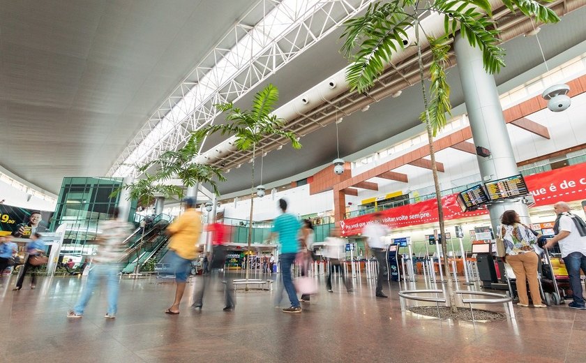 Companhia aérea Latam cancela dez voos em Alagoas por causa da pandemia de Covid-19