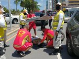 Motociclista fica ferido ao ser atingido por carro na Pajuçara