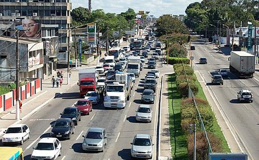 Avenida Fernandes Lima pode mudar de nome