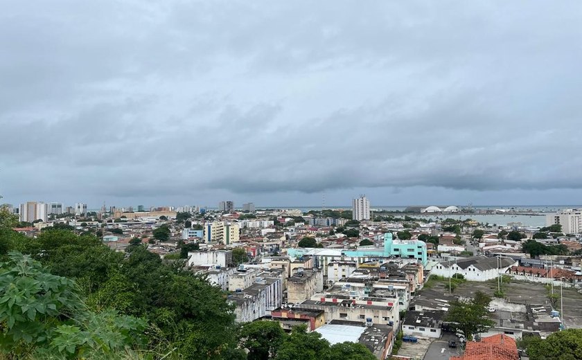 Alerta de chuvas é emitido para Maceió e mais 20 cidades de Alagoas