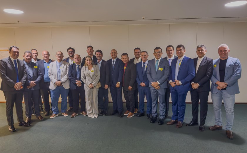 Prefeito Júnior Menezes participa da Marcha dos Prefeitos em Brasília ao lado da Câmara de Vereadores em busca de investimentos para União dos Palmares