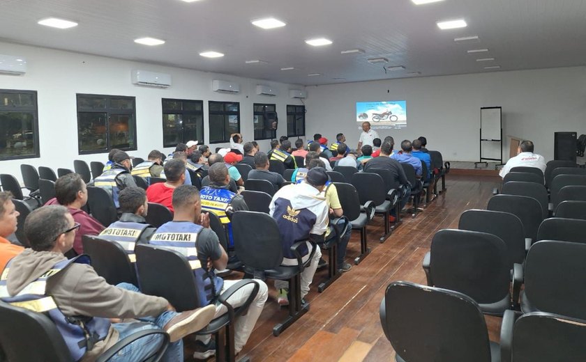 Em União dos Palmares, 80 mototaxistas participam de Curso de pilotagem defensiva