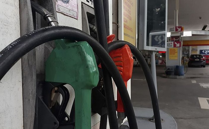 Preço médio da gasolina chega a R$ 7,27 e é o mais alto registrado pela ANP