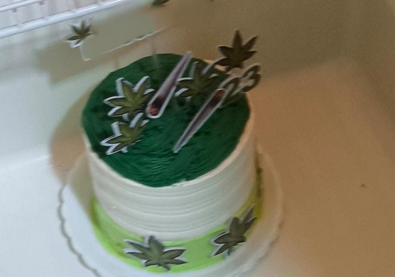 Festa de aniversário com tema de maconha termina em apreensões em União dos Palmares